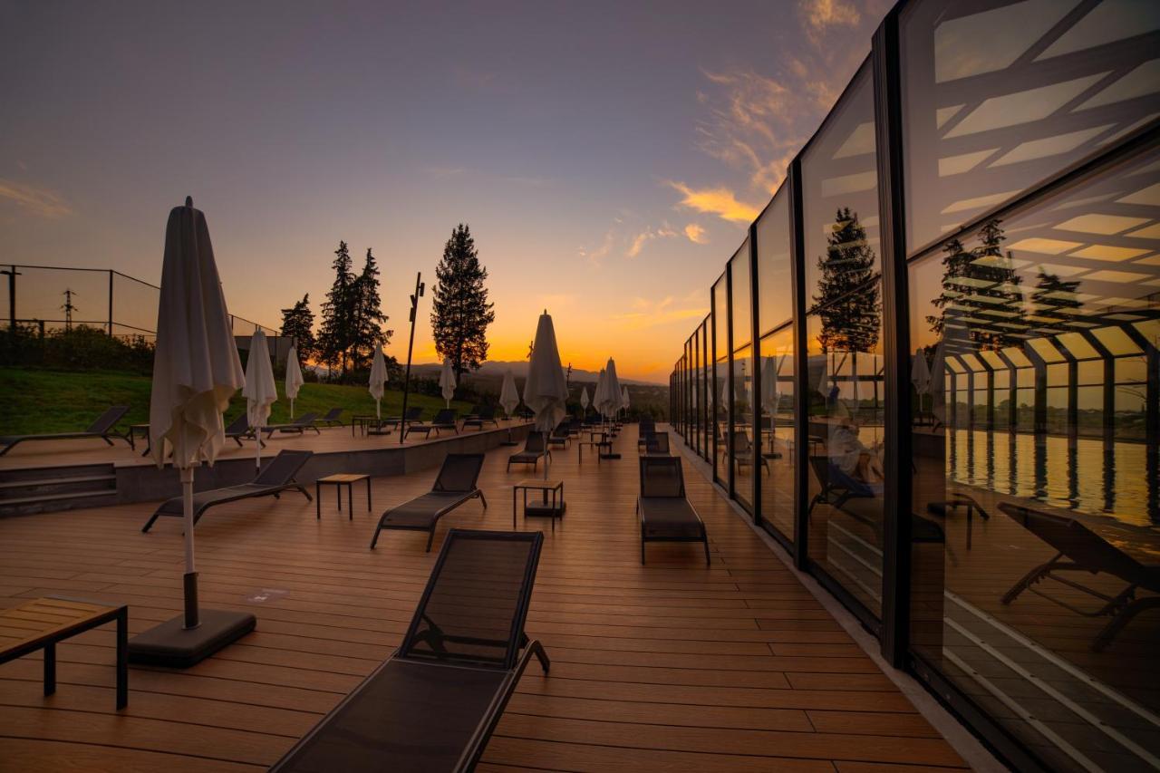 Отель Radisson Tsinandali Экстерьер фото The Sky Bar